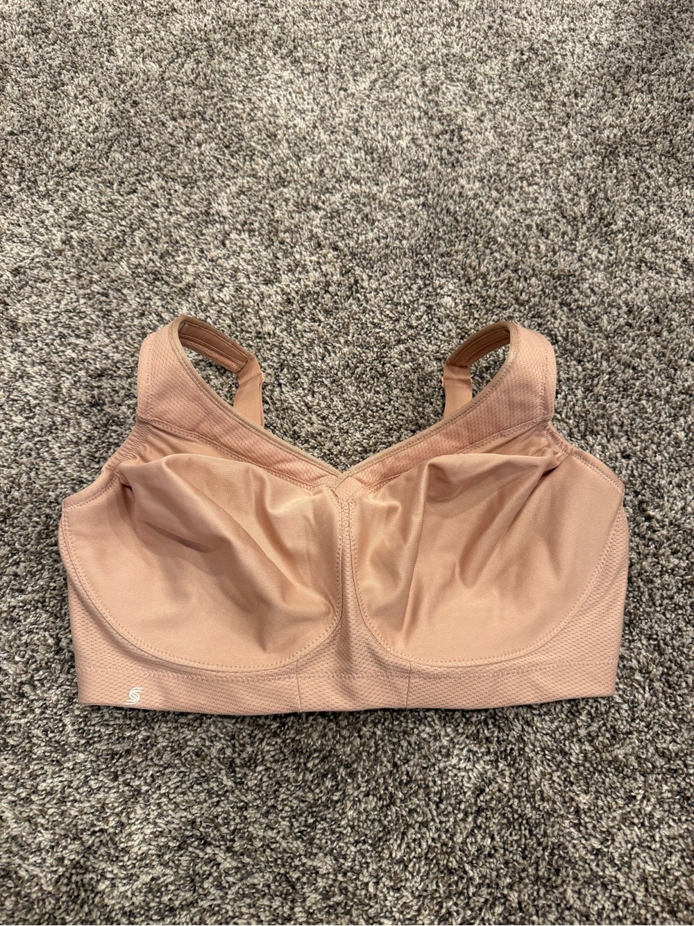 NWOT Glamorise Sport No-Bounce Camisole Wirefree Sports Bra Nude 38DD